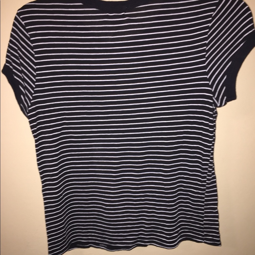 Crop top - Picture 2 of 3
